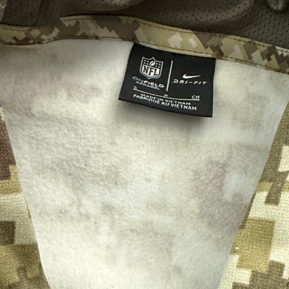 Buffalo Bills 
Nike Camouflage Hoodie with Buffalo Graphic - Picture 4 of 4